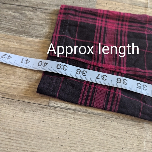 Torrid black and red plaid leggings pants size 3 GUC - Picture 4 of 6